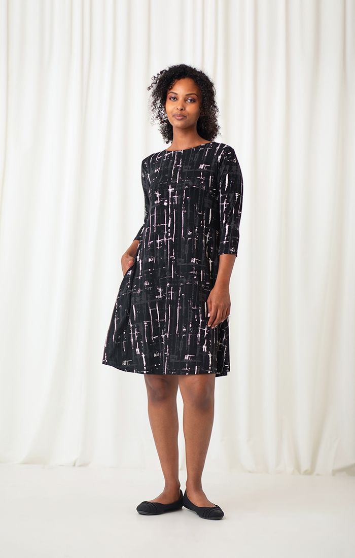 Trapeze cocktail dress with hot sale sleeves